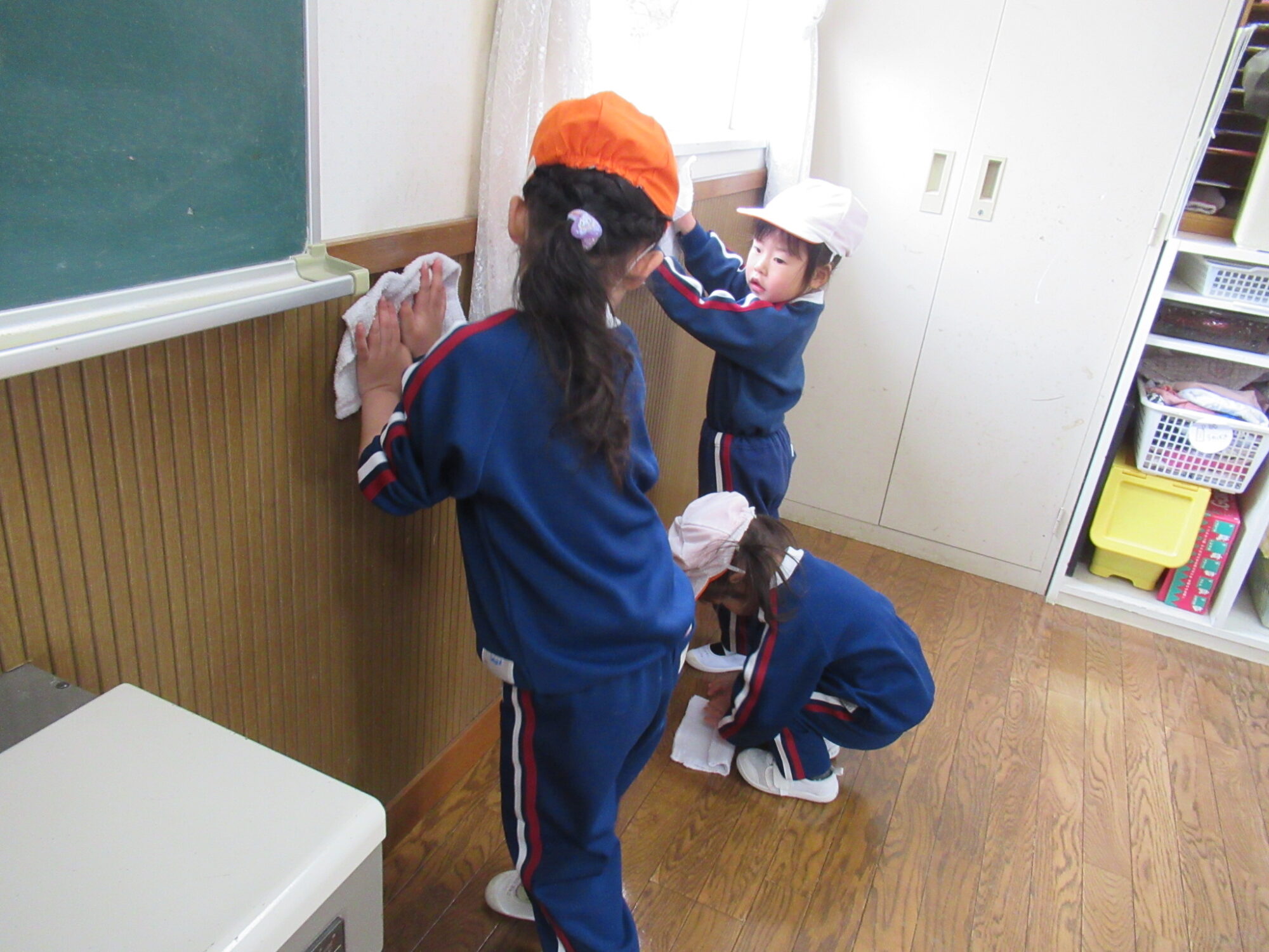 気持ちを込めてみんなでお掃除✨